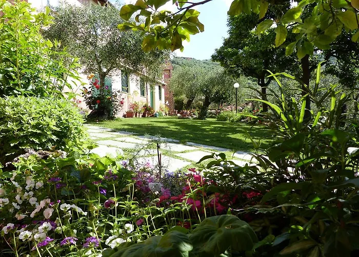 Garden * Chiavari